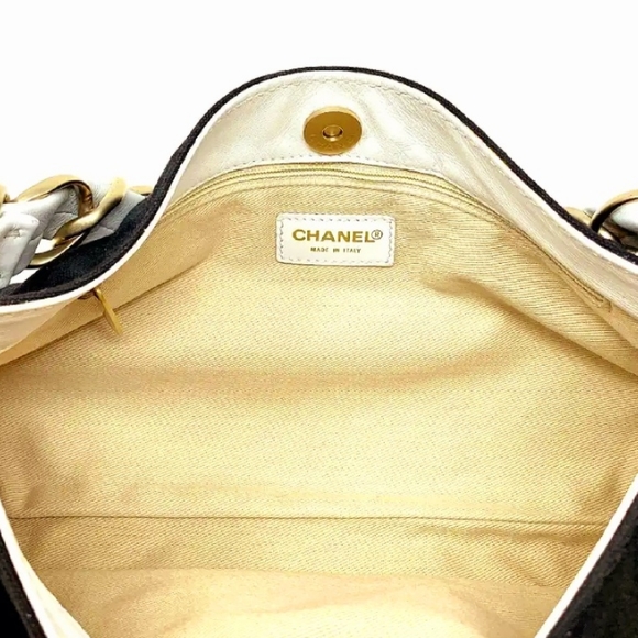 💯Authentic Chanel Vintage Navy Canvas With White Leather - Picture 9 of 9